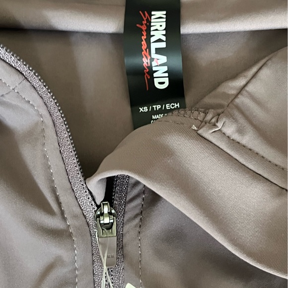 NWT Kirkland Signature Active Full Zip Jacket - Picture 8 of 10